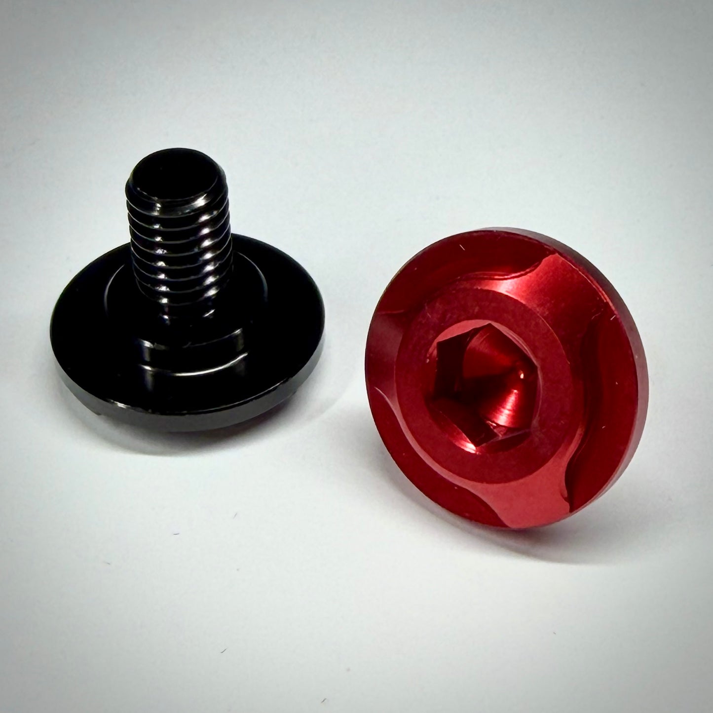 Boulon de réservoir de carburant CRF